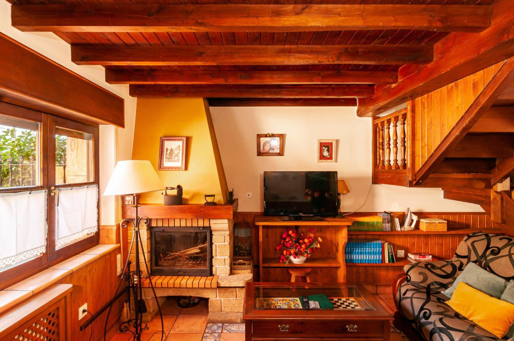 Casa Rural La Regoria Carrena de Cabrales Eksteriør bilde