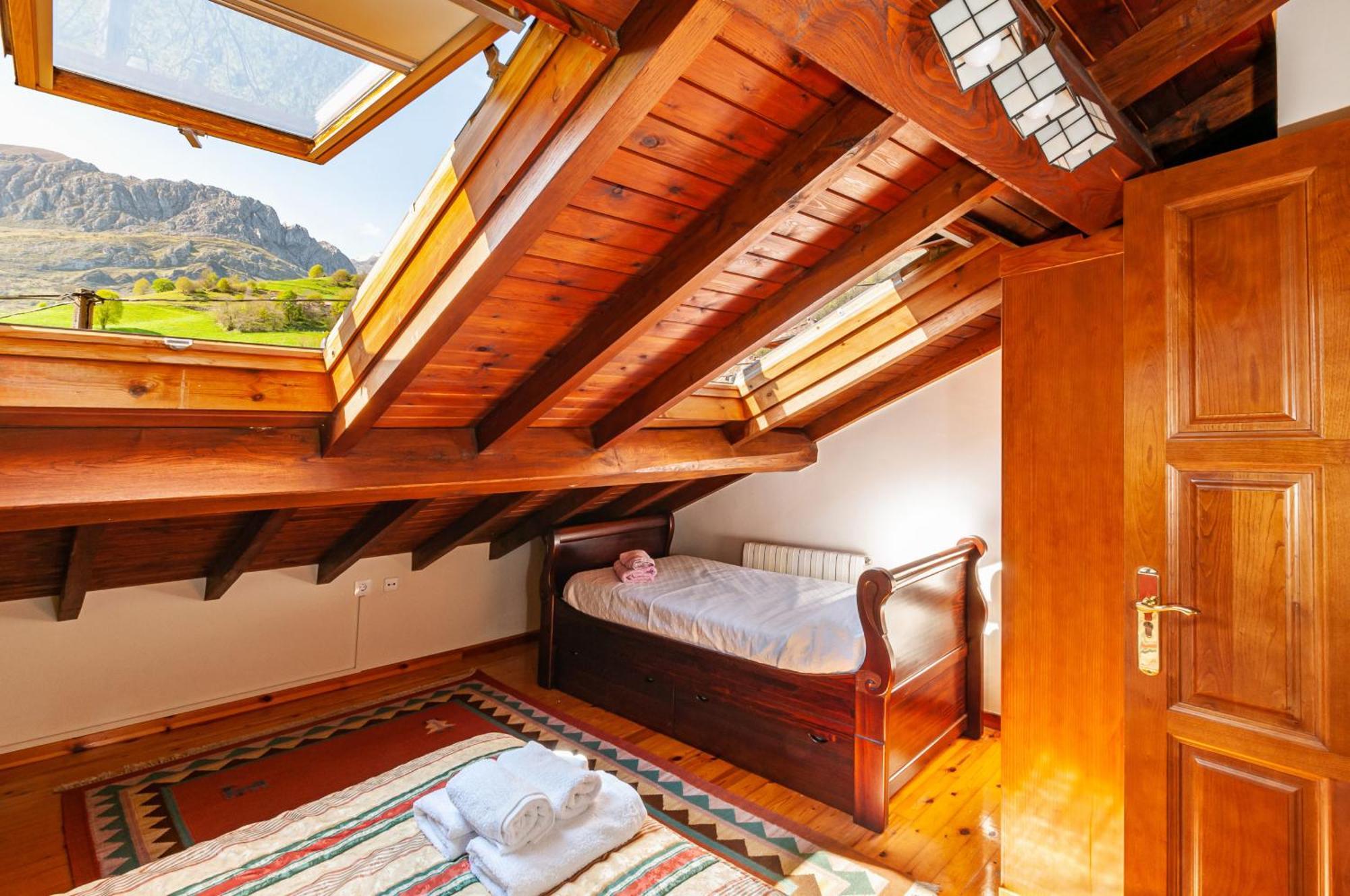 Casa Rural La Regoria Carrena de Cabrales Eksteriør bilde